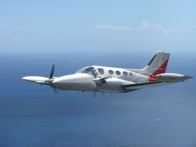 Cessna 421 (N22AR)