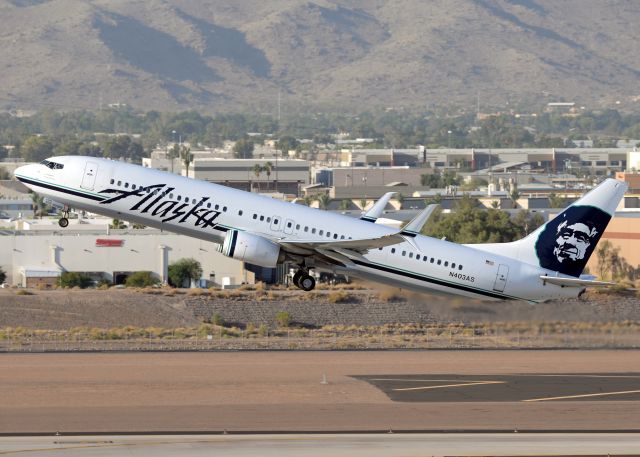 Boeing 737-900 (N403AS)