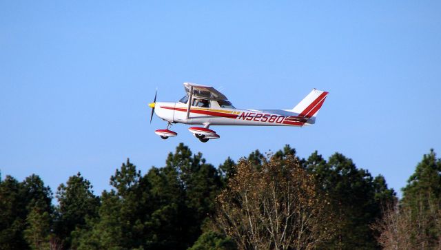 Cessna Commuter (N5258Q) - TAKING OFF FROM FRANKLIN, VA KFKN