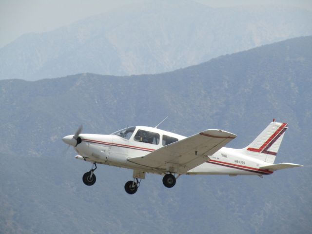 Piper Cherokee (N8439T) - Taking off RWY 26L