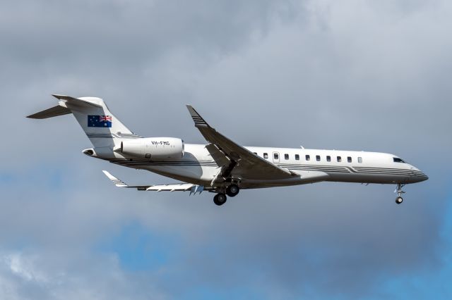 VH-FMG — - Bombardier BD-700-2A12 cn 70059. VH-FMG final runway 21 YPPH 25 June 2023