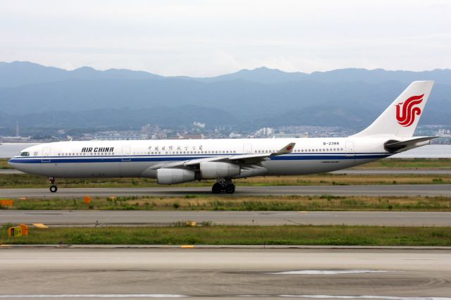 Airbus A340-300 (B-2388)