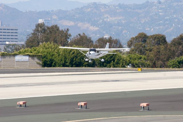 Cessna Skyhawk (N23816)