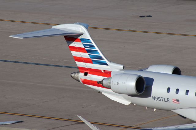 Canadair Regional Jet CRJ-900 (N957LR)