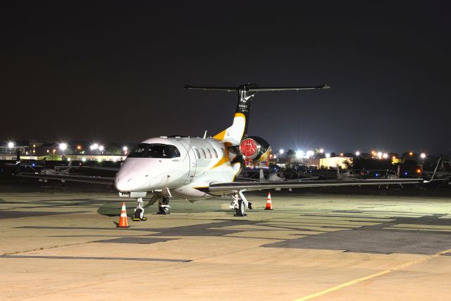 Embraer Phenom 300 (N20)