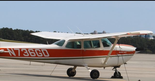 Cessna Skyhawk (N736GD)