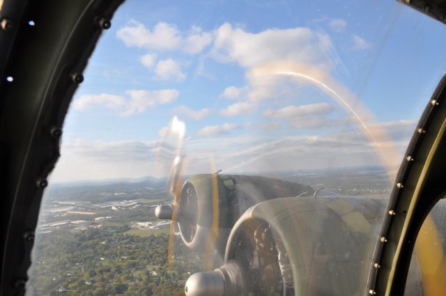 Boeing B-17 Flying Fortress (N390TH)