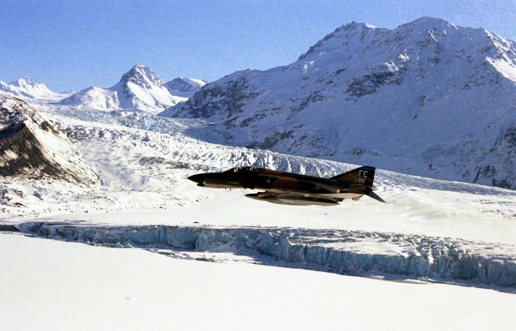 N68319 — - Phantom on LADD approach