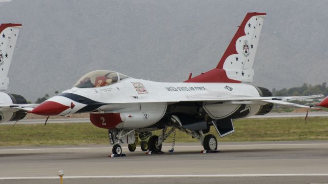 Lockheed F-16 Fighting Falcon — - Thunderbird #2