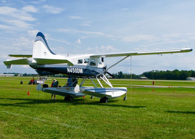 De Havilland Canada DHC-2 Mk1 Beaver (N450DM) - AirVenture 2016.