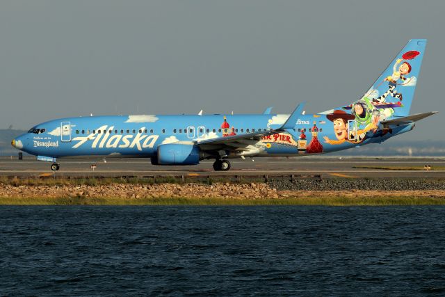 Boeing 737-800 (N537AS) - Alaska's 'Disneyland Pixar Pier' special livery heading to San Diego