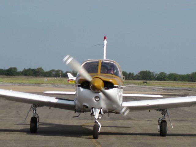 N4627J — - Piper Arrow