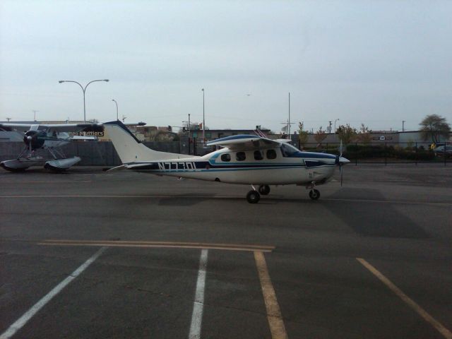 Cessna Centurion (N777DL)