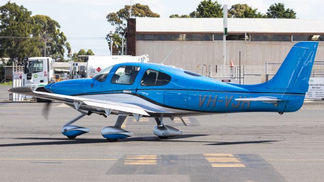 Cirrus SR-20 (VH-VJH)