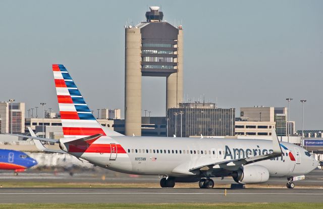 Boeing 737-800 (N955NN) - Boston Tower and The New AA Livery on N955NN 