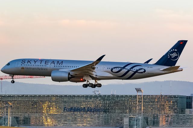 Airbus A350-900 (VNA-897)