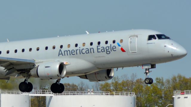 Embraer ERJ 175 (N129HQ) - 4/4/21