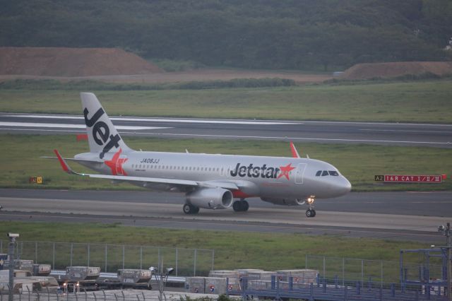 Airbus A320 (JA08JJ)