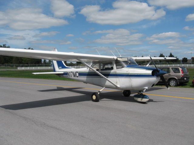 Cessna Skyhawk (N17MC)