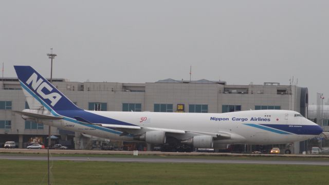 Boeing 747-400 (JA06KZ)