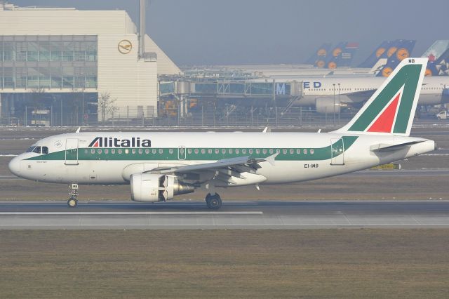 Airbus A319 (EI-IMB)