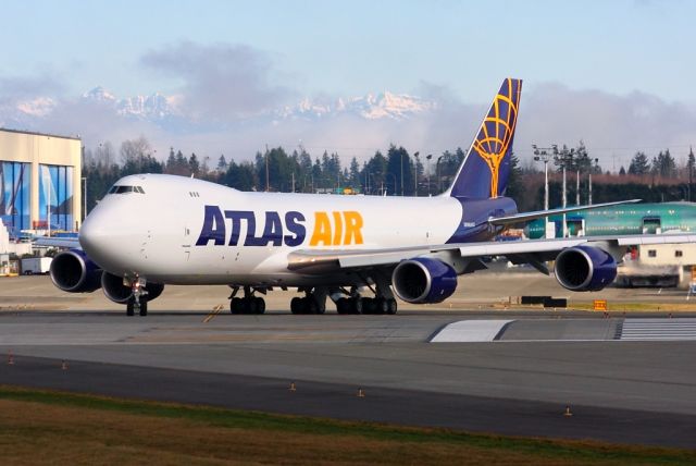 Boeing 747-200 (N854GT) - Atlas Air 747-8F N854GT departing on first flight from Paine Field February 2, 2013.