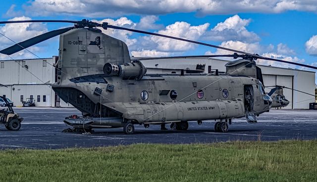 Boeing CH-47 Chinook (1008811) - 10-08811 Boeing CH-47F Chinook C/N M.8811 "Big Noise lll" New York Air National Guard - United States Army  br /Photo: Deborah Del Coro br /(TDelCoro)br /Southwest Florida International Airport (RSW) br /NY Guard Assist in Hurricane Ian Response