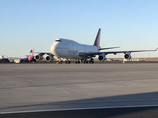 Boeing 747-400 (VH-OJU)