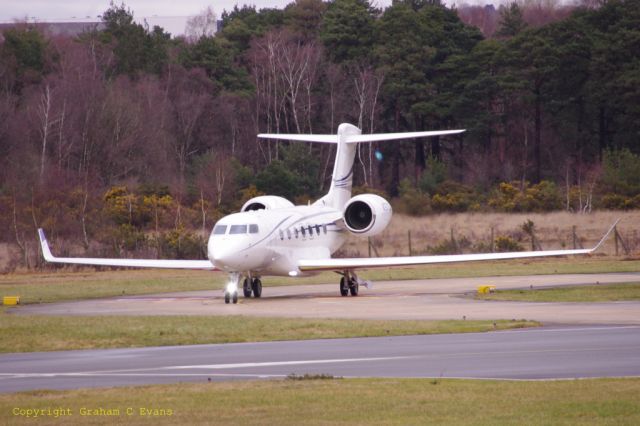 N3030Z — - Departing Farnborough after diverting thier due to low visibility at Luton.