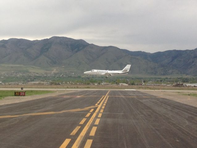 Cessna Citation V (N15CV) - Landing Runway 35 at Logan