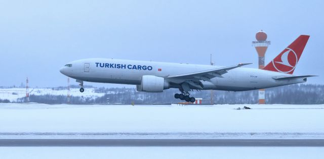 BOEING 777-200LR (TC-LJM)