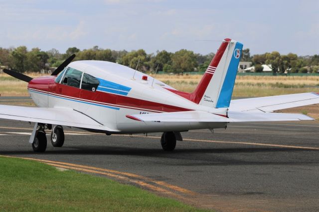 Piper PA-24 Comanche (VH-CIE)