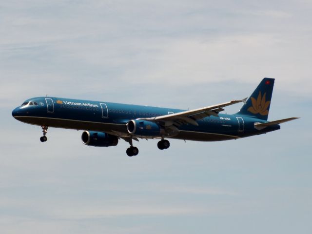 Airbus A321 (VN-A353)