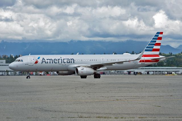 Airbus A321 (N146AA)
