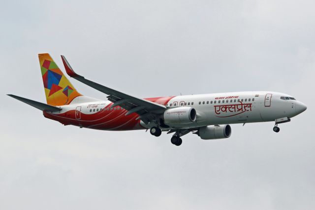 Boeing 737-700 (VT-GHB)