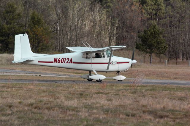 Cessna Skyhawk (N6012A)