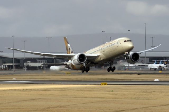 Boeing 787-9 Dreamliner (A6-BLF) - Boeing B789 E tihad Airways A6-BLF YPPH 312/16