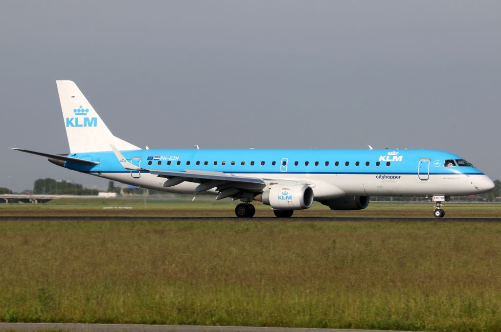 Embraer ERJ-190 (PH-EZH)