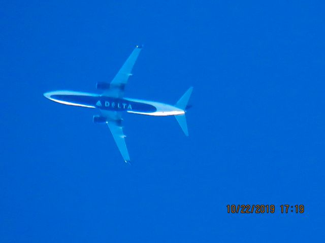 Boeing 737-900 (N886DN)
