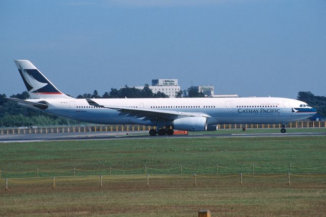 Airbus A330-300 (B-HLC) - Departure at Narita Intl Airport Rwy16R on 2005/10/02