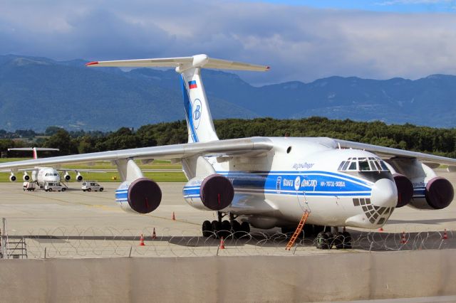 Ilyushin Il-76 (RA-76511) - With the small IL76 behind his dad!