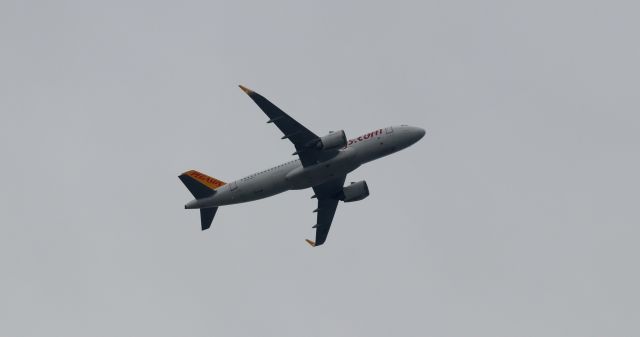 Airbus A320 (TC-NBR)