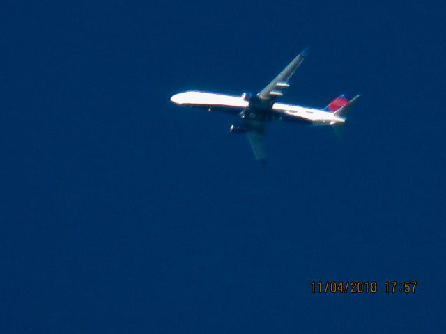 Boeing 737-900 (N852ED)