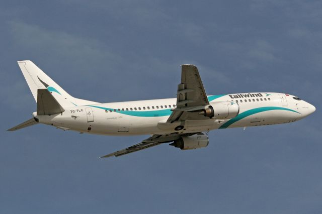 BOEING 737-400 (TC-TLC)