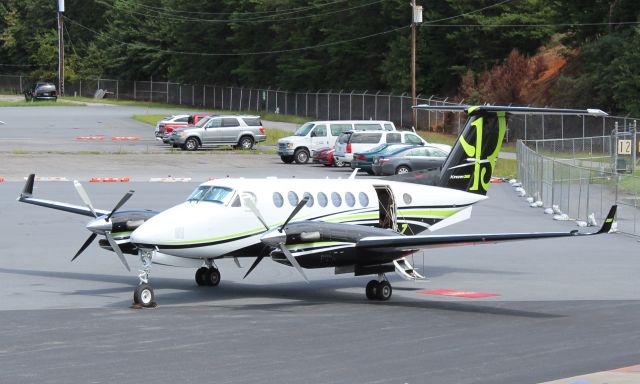 Beechcraft 35 Bonanza (C-GFLZ)