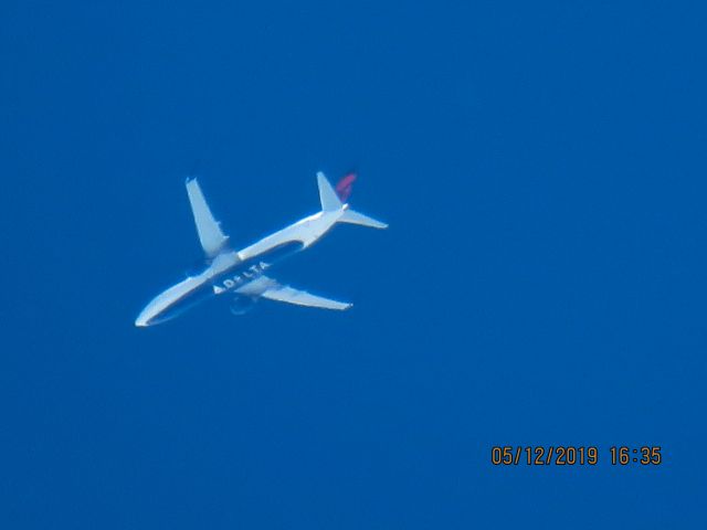 Boeing 737-900 (N905DN)