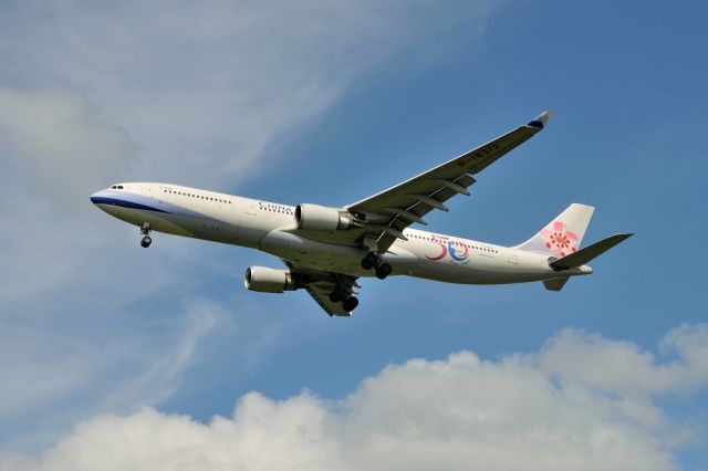 Airbus A330-300 (B-18312) - 2012/8/3