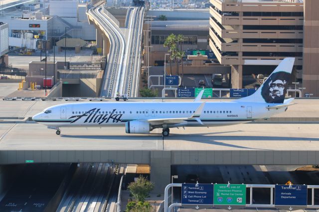 Boeing 737-900 (N419AS)