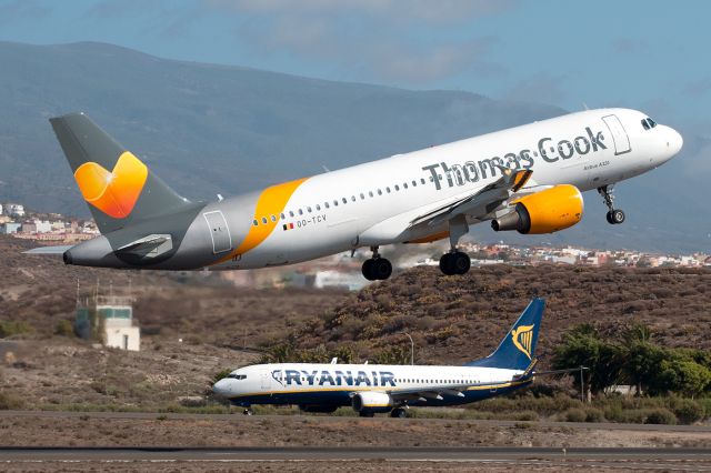 Airbus A320 (OO-TCV)