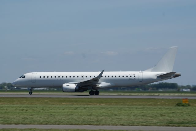 Embraer ERJ-190 (EI-GHK) - Stobart Air EMB190-195 cn218 15-5-19